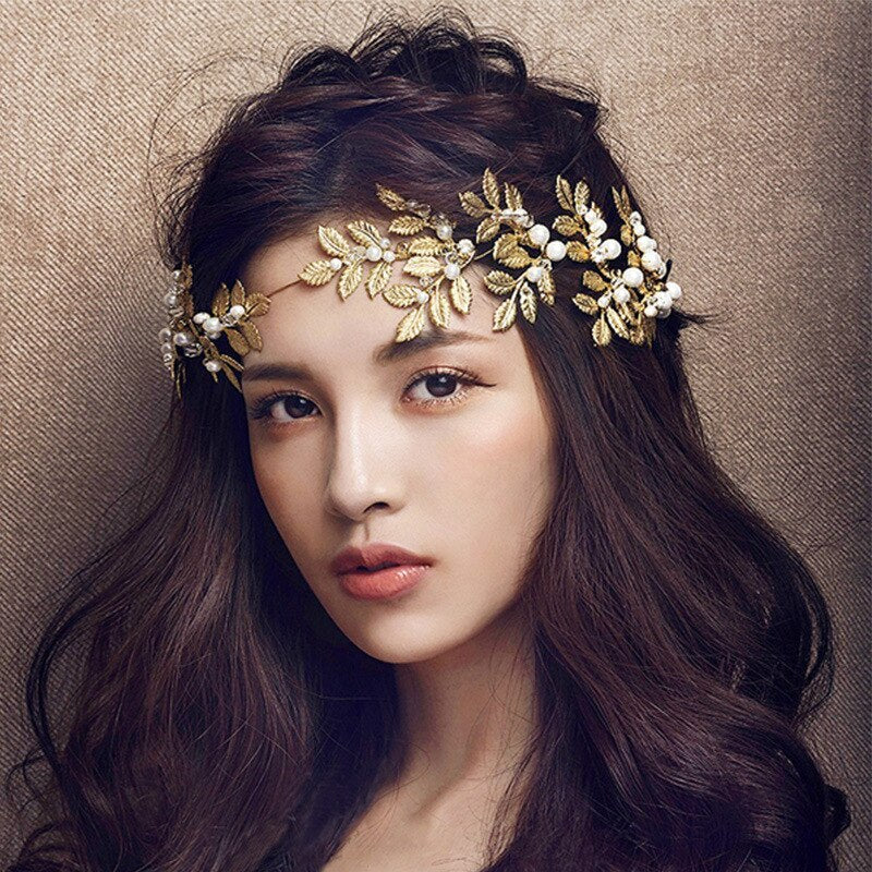 Cerchietto per capelli da sposa in stile retrò con perle fatto a mano.