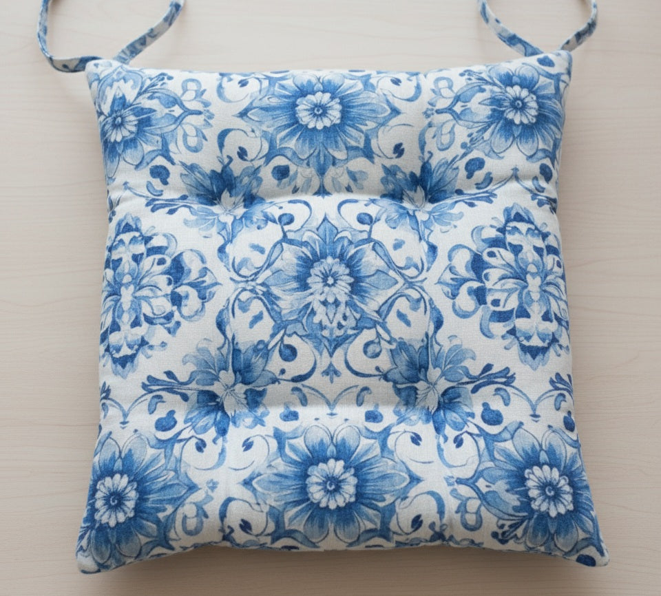 Cuscino Coprisedia in Cotone Drill "Mediterraneo" | Fantasia Blu su Bianco | Con Laccetti