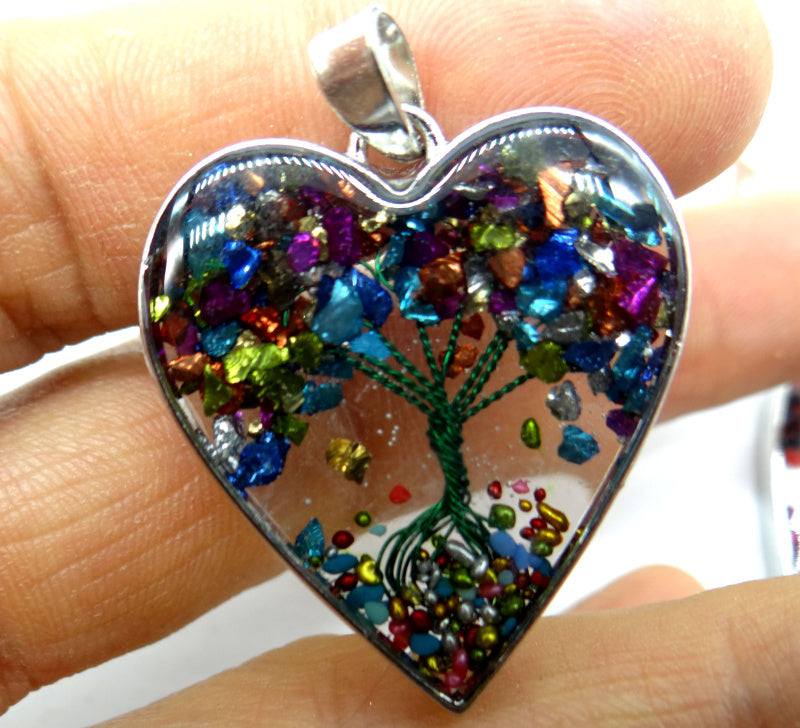 Natürlicher Kristall-Splitter-Rand im Herz-Design