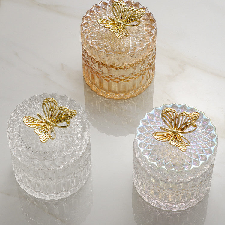 Barattolo di vetro con farfalla