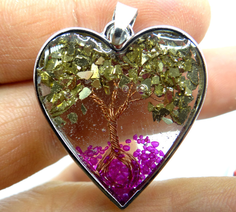 Natürlicher Kristall-Splitter-Rand im Herz-Design