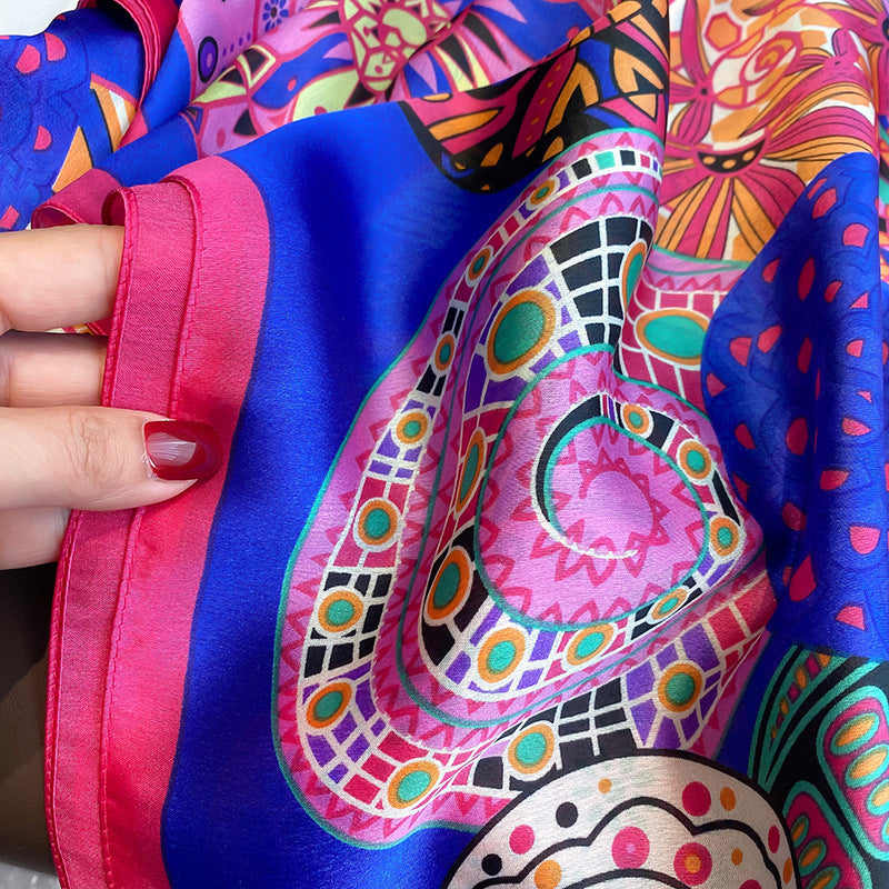 Asciugamano da spiaggia lungo da donna con stampa floreale alla moda