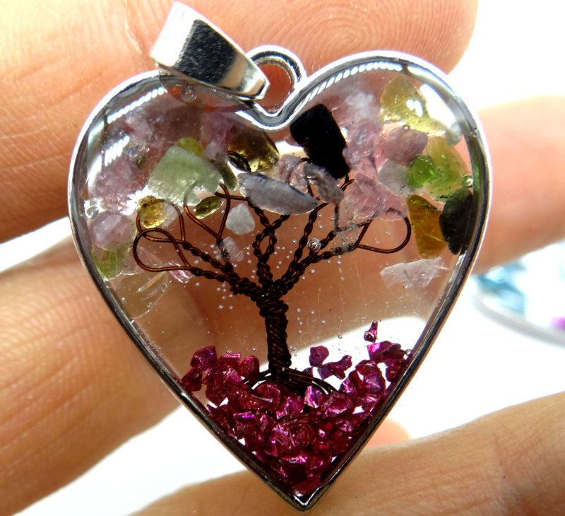 Natürlicher Kristall-Splitter-Rand im Herz-Design