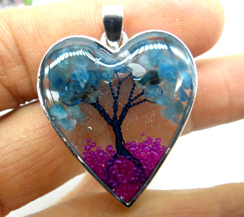 Natürlicher Kristall-Splitter-Rand im Herz-Design