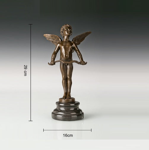 Estatua de ángel de cobre semitallada a mano