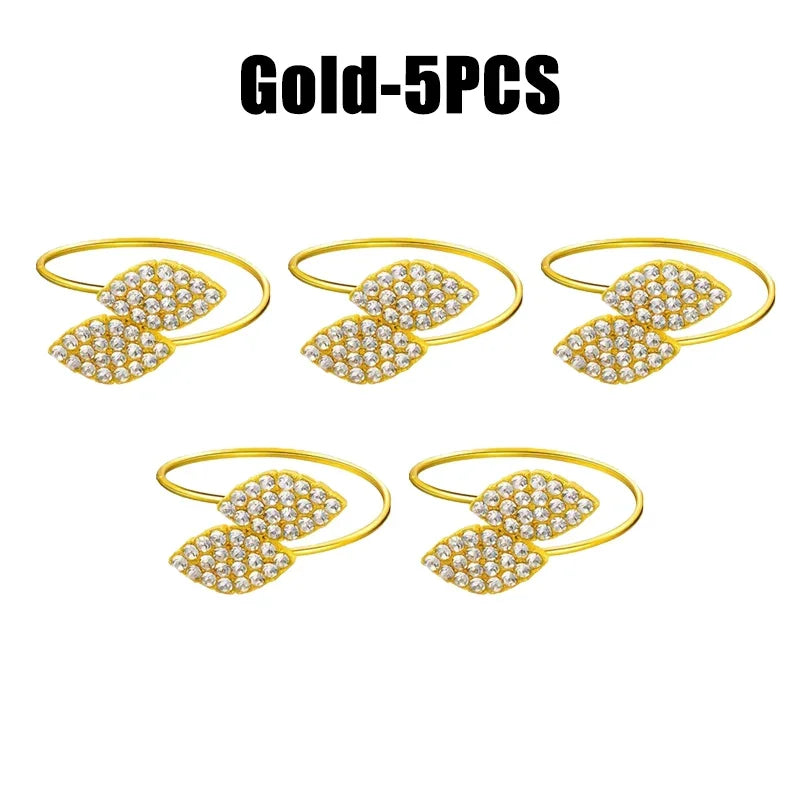Anillos de servilleta con hojas, elegante decoración de mesa con hojas doradas y plateadas.