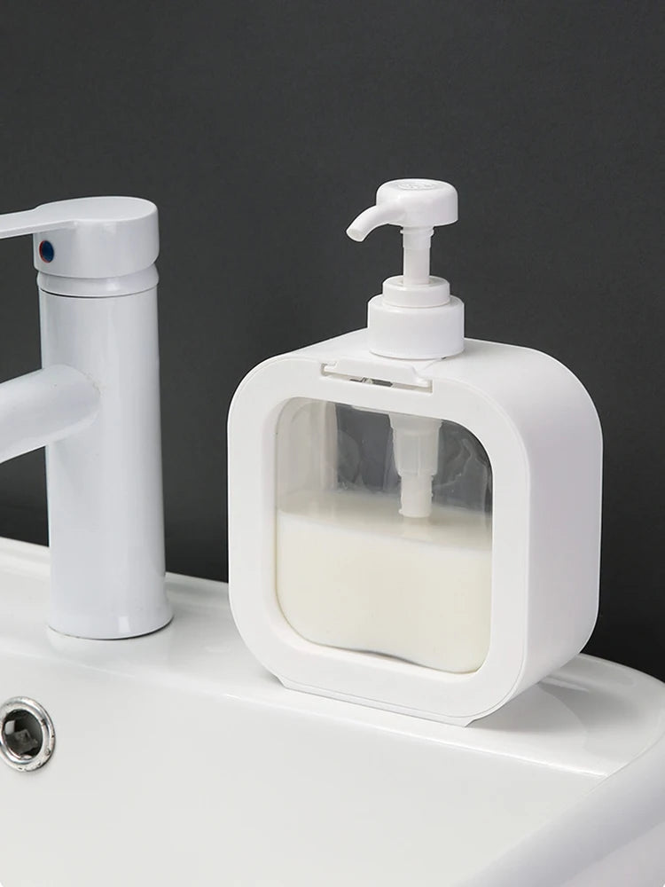 Large-capacity soap dispenser bottle transparent.
