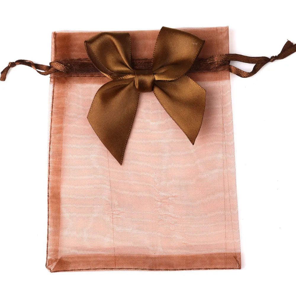 Sacchetto regalo in organza con coulisse e fiocco.