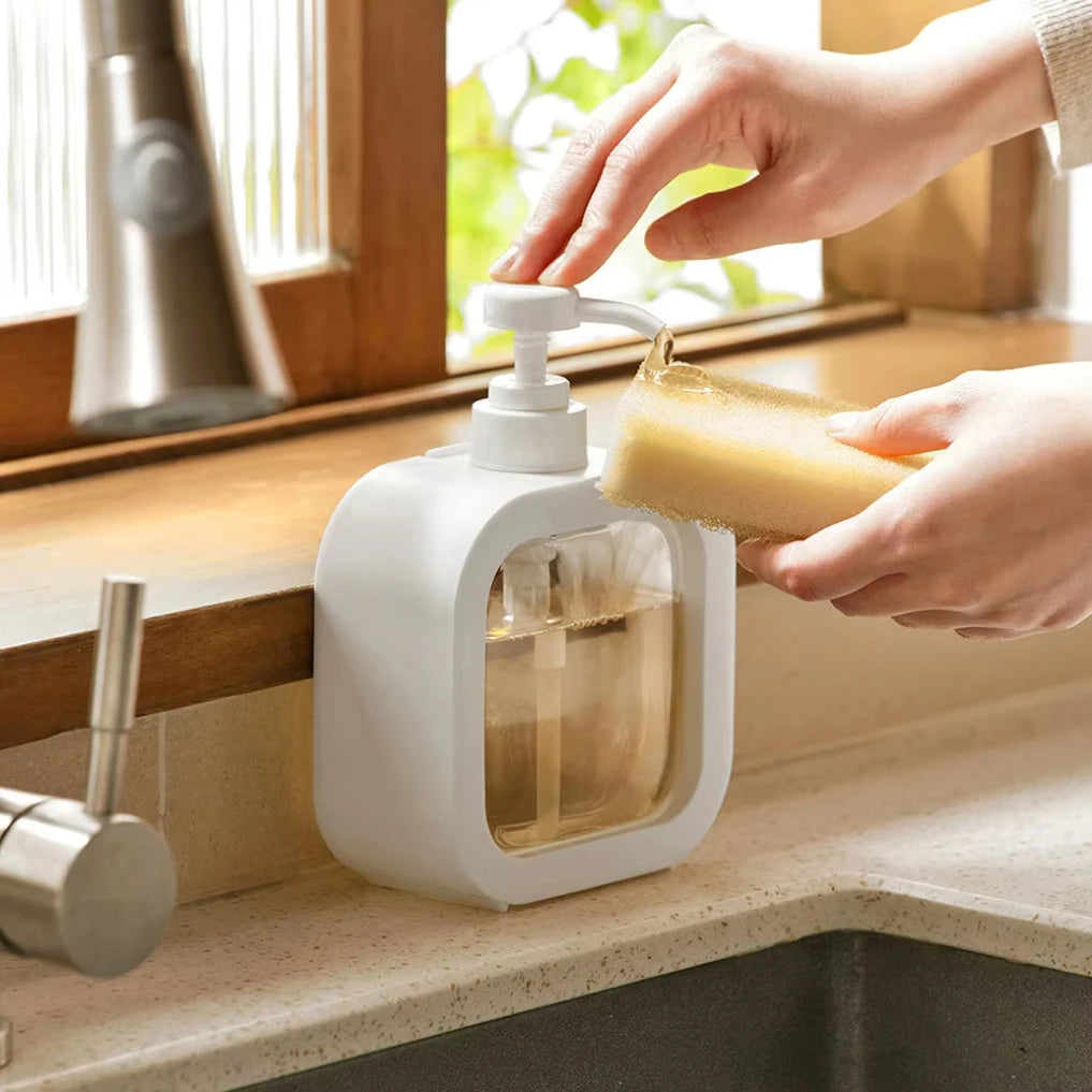 Large-capacity soap dispenser bottle transparent.