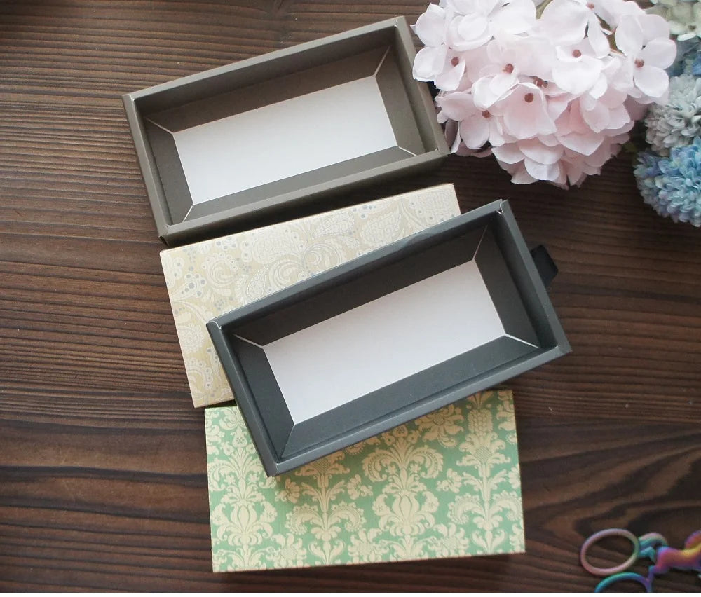 Elegante confezione regalo con motivo floreale blu e giallo, 3 misure, 10 pezzi