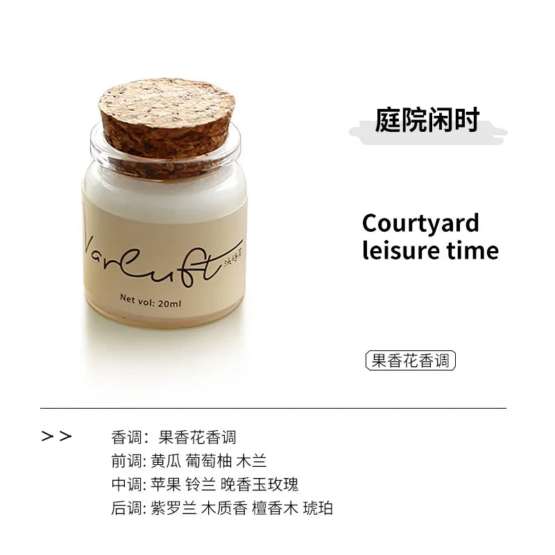 Candela di cera di soia per aromaterapia in formato mini.