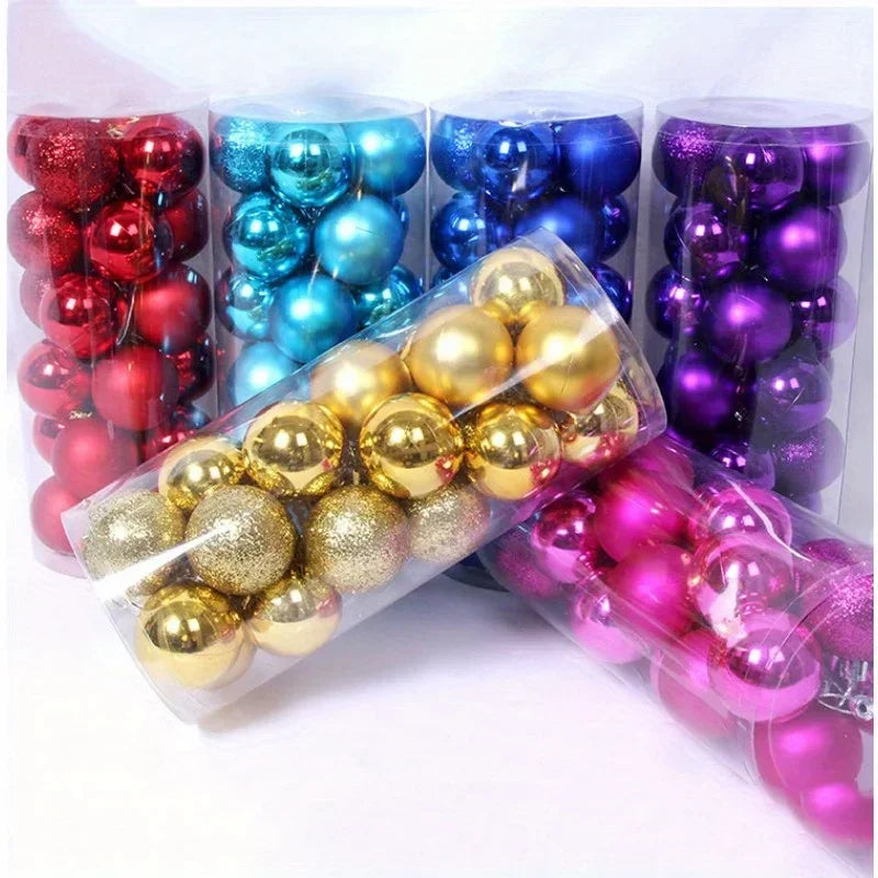 Bolas navideñas festivas para colgar como adornos para el árbol.