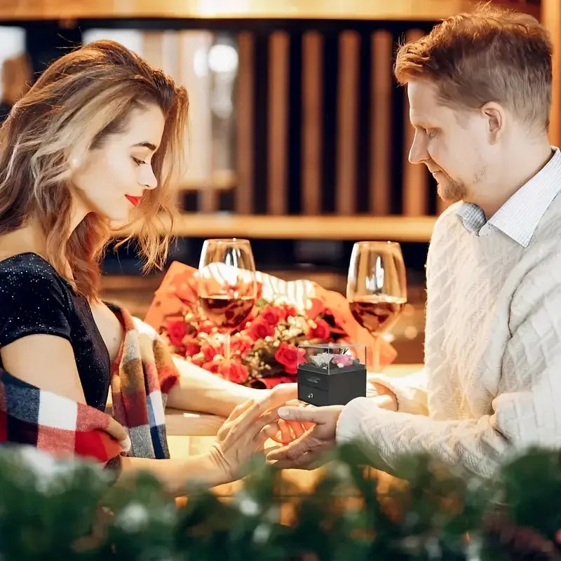 Collana con cuore oceanico e rosa eterna, regalo di San Valentino.