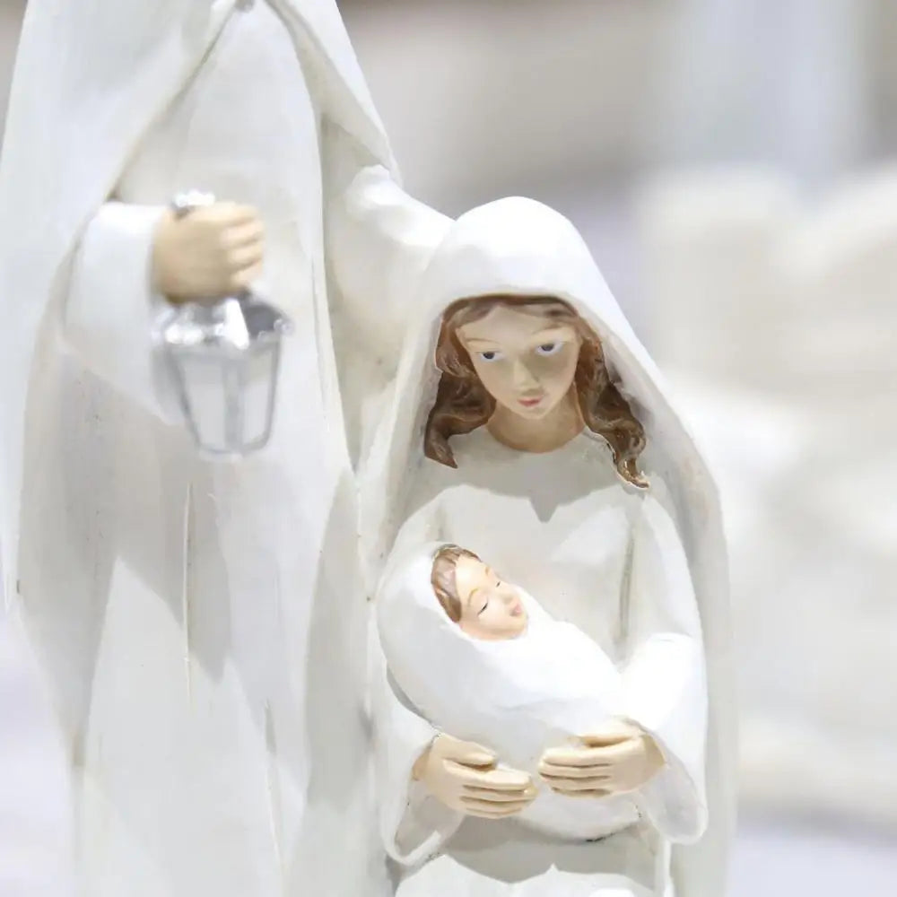 Weihnachtliche Heilige Familie Figuren Krippenszene Figur aus Holz.