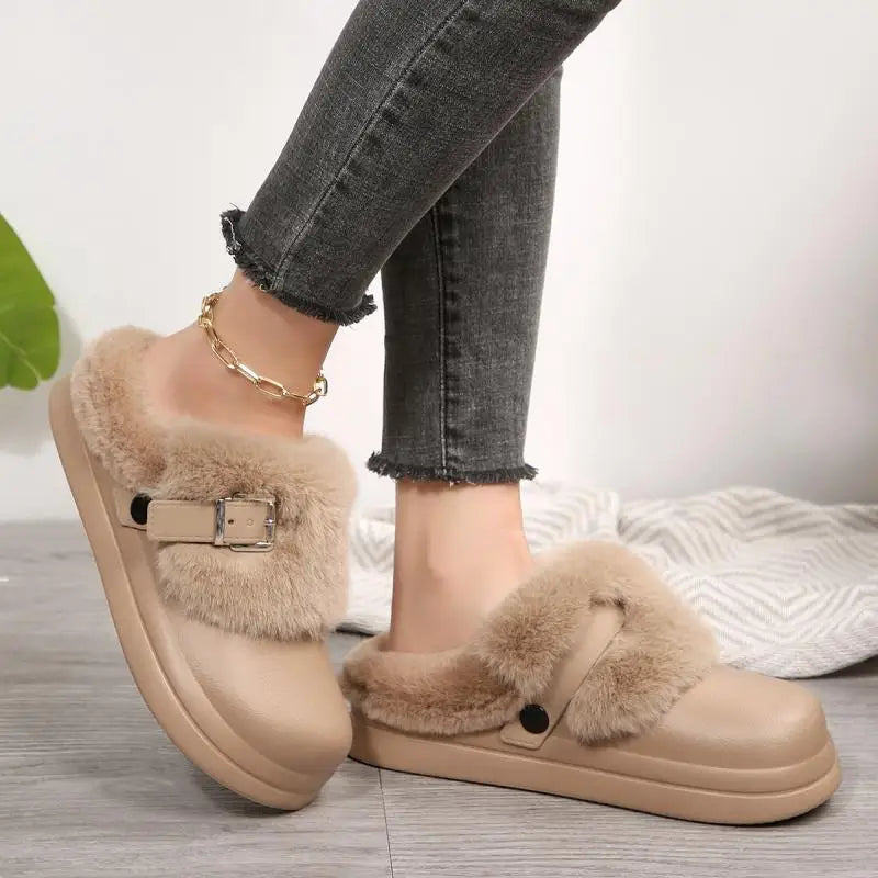 Zuecos de piel sintética con suela gruesa para mujer, zapatillas de invierno 2025 con hebilla de metal, impermeables, de EVA.