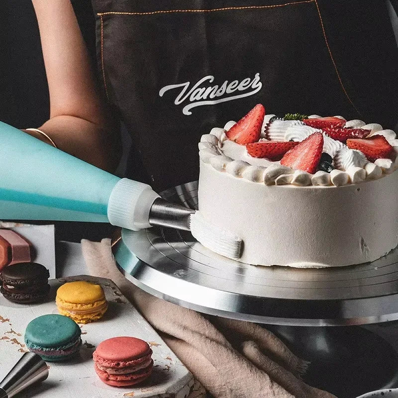 Drehteller aus Edelstahl – ideal für die Kerzenherstellung oder Kuchendekoration.