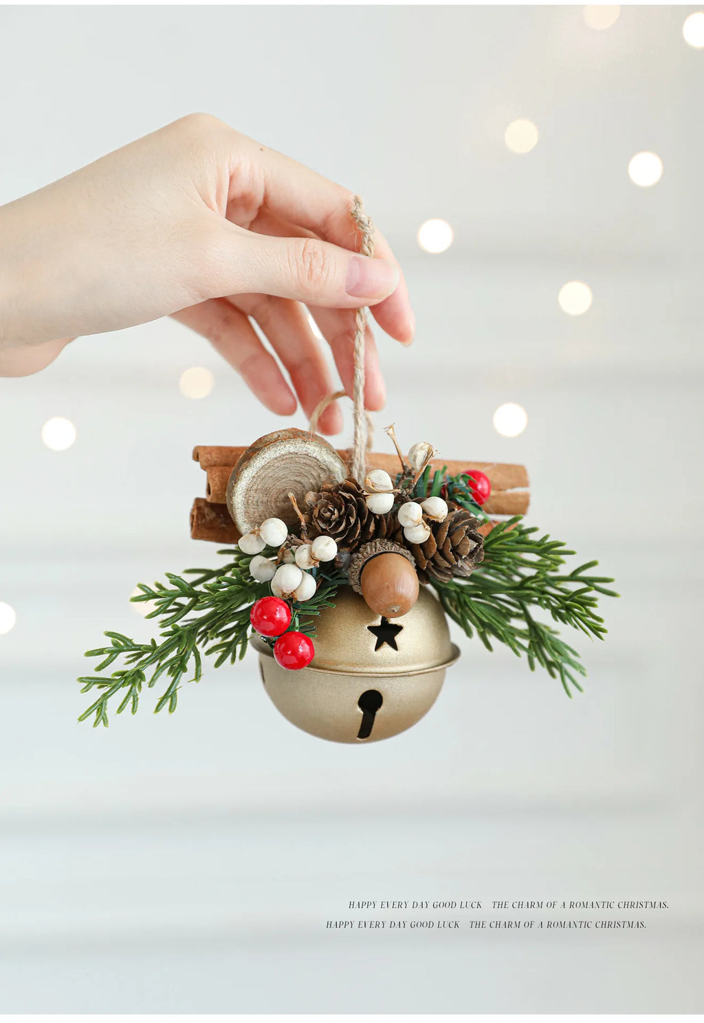 Campanas de Navidad, astas, lazos, piñas, árbol de Navidad.