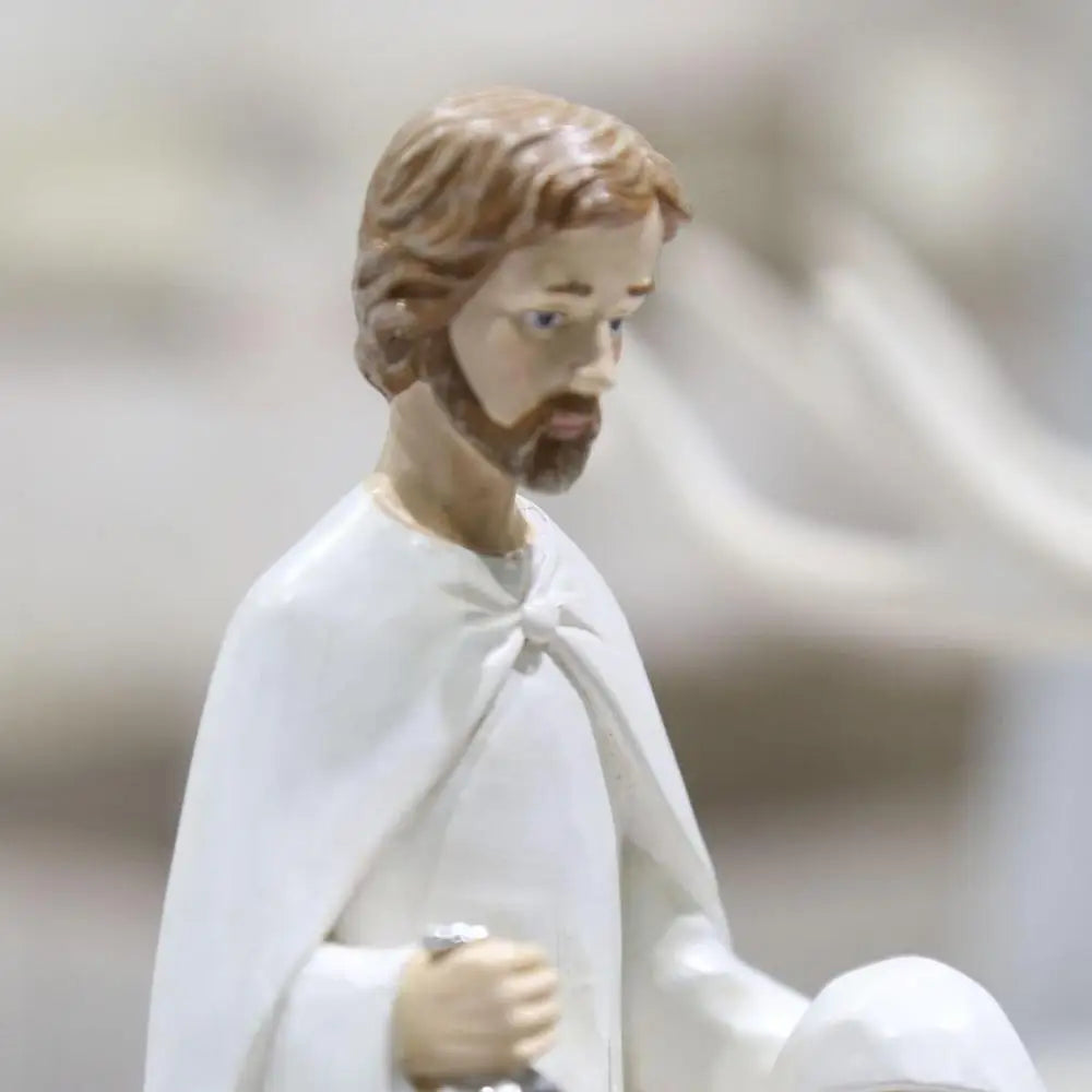 Weihnachtliche Heilige Familie Figuren Krippenszene Figur aus Holz.