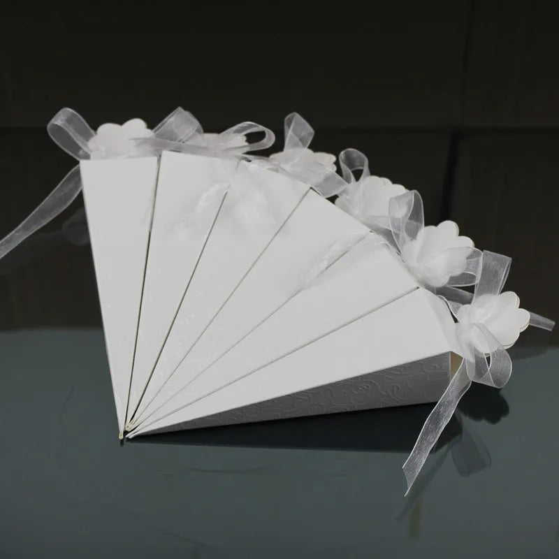 Bomboniera per matrimonio con scatola di caramelle/riso a forma di cono