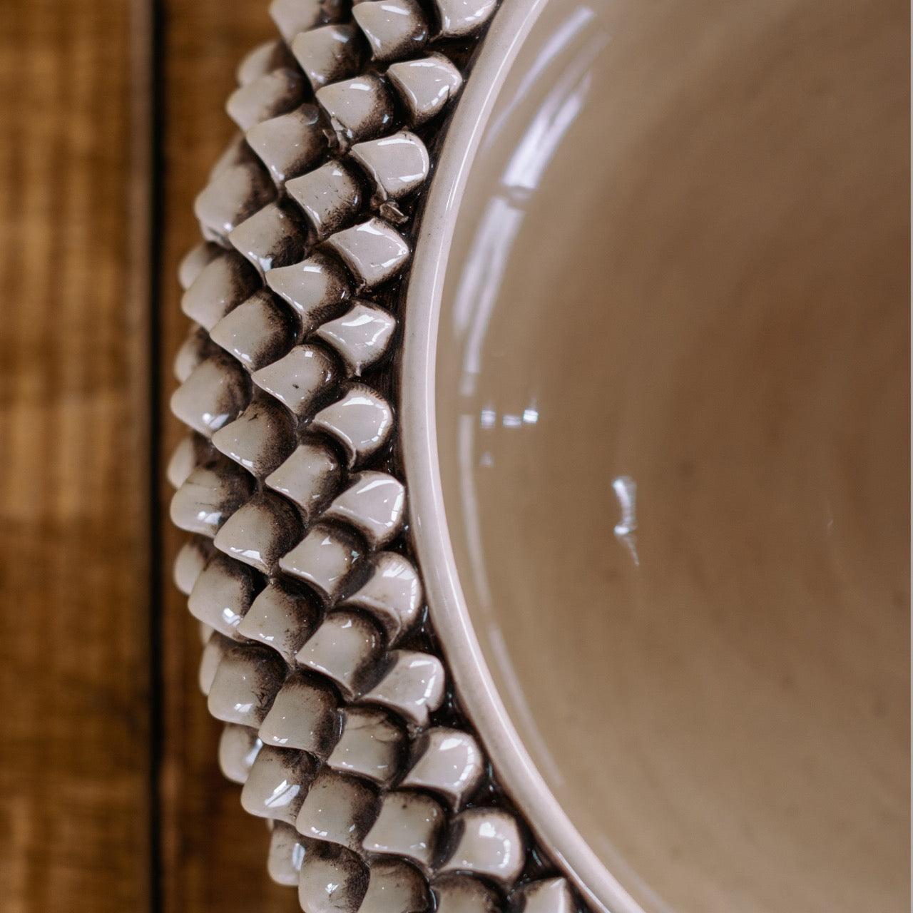 Alzata a Pignad. 25/33 cm Madreperla Antichizzato in ceramica di Caltagirone