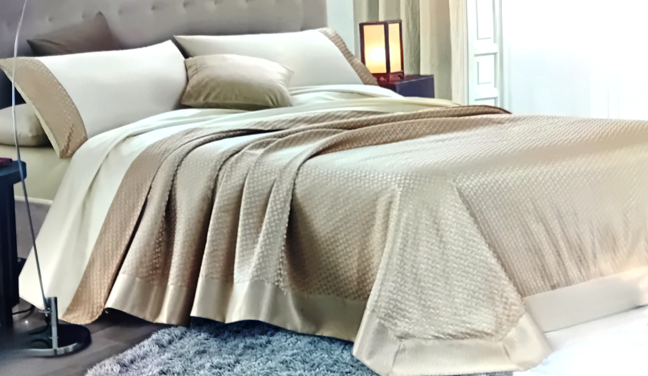 Coordinato Letto Ares – Copriletto + Completo Letto in Cotone-Jacquard