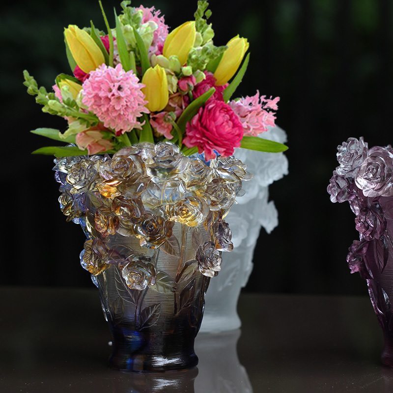 Antico vaso smaltato rosa creativa leggera